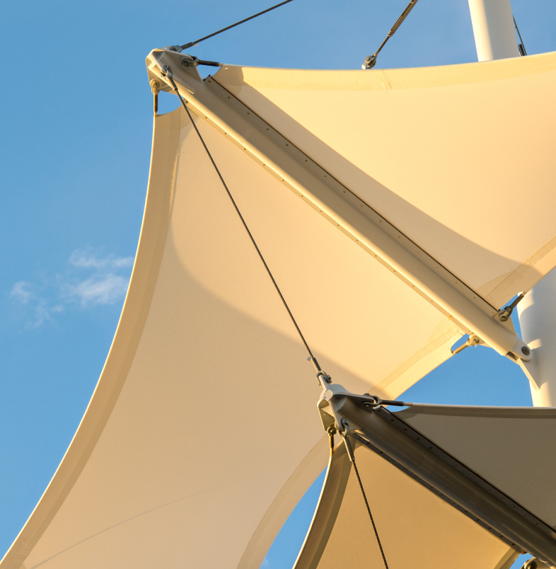 Paragliders_parachutes_and_hang_gliders_key_features
